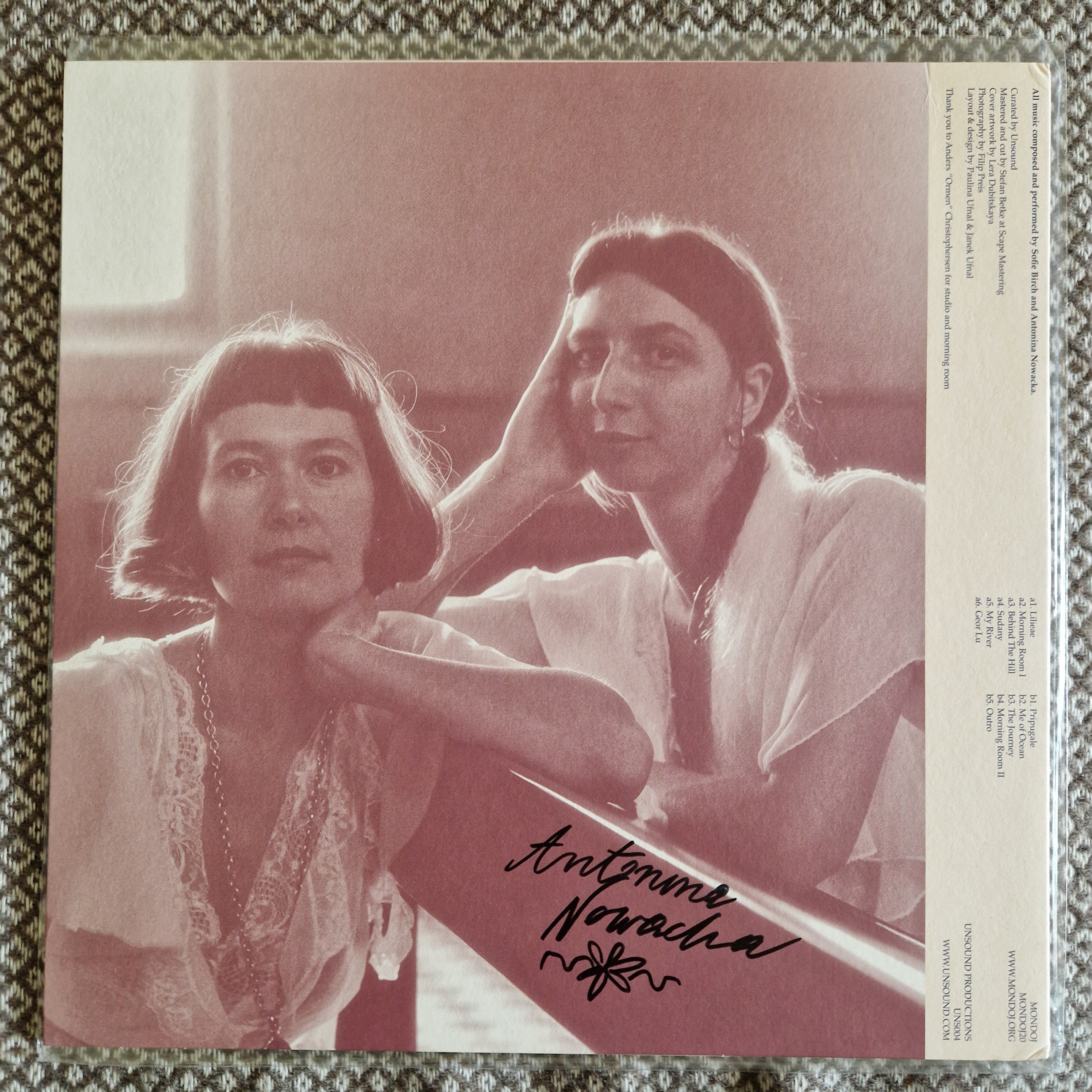 Sofie Birch & Antonina Nowacka – Languoria / Vinyl LP SIGNED / AUTOGRAPHED