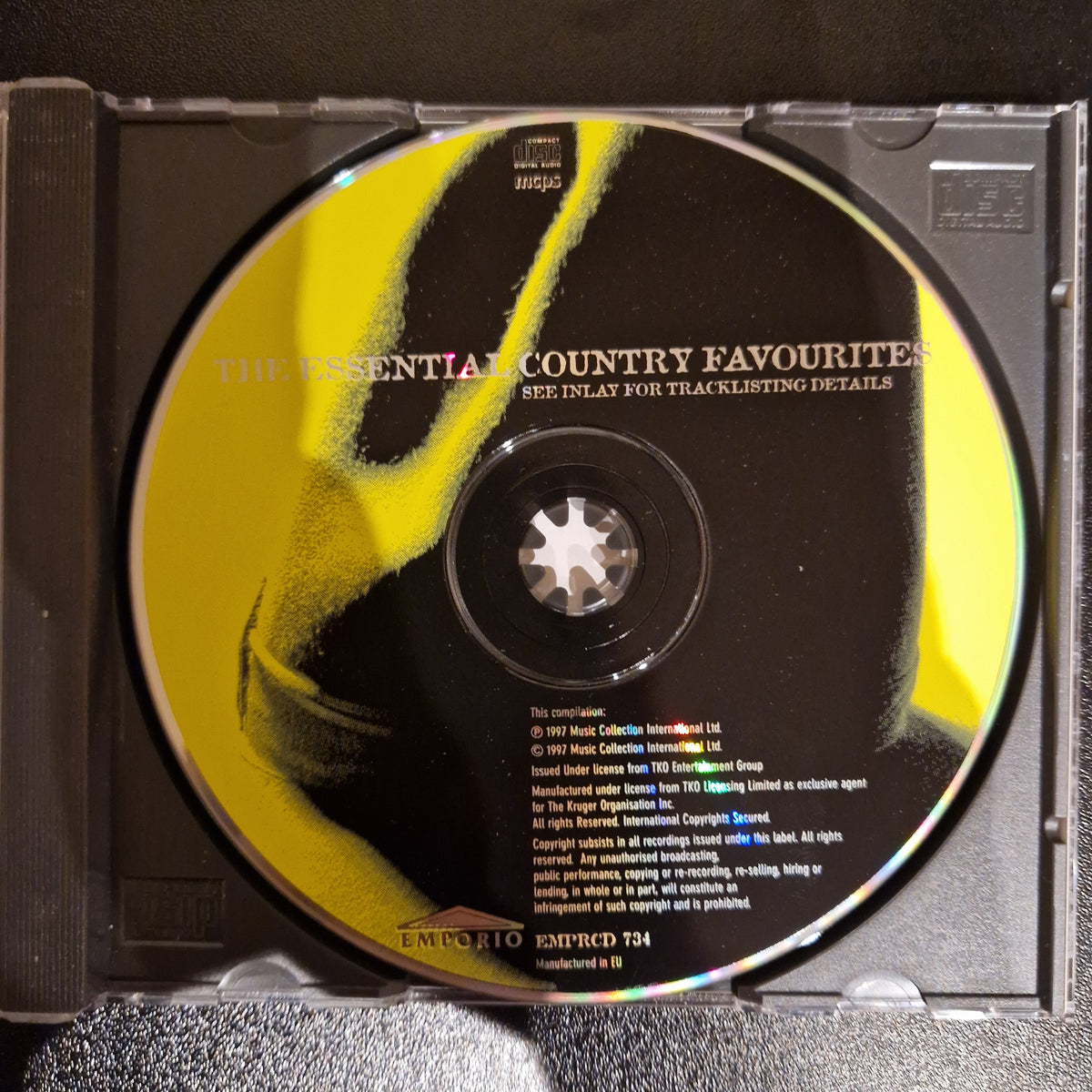 Various – The Essential Country Favourites / CD Album