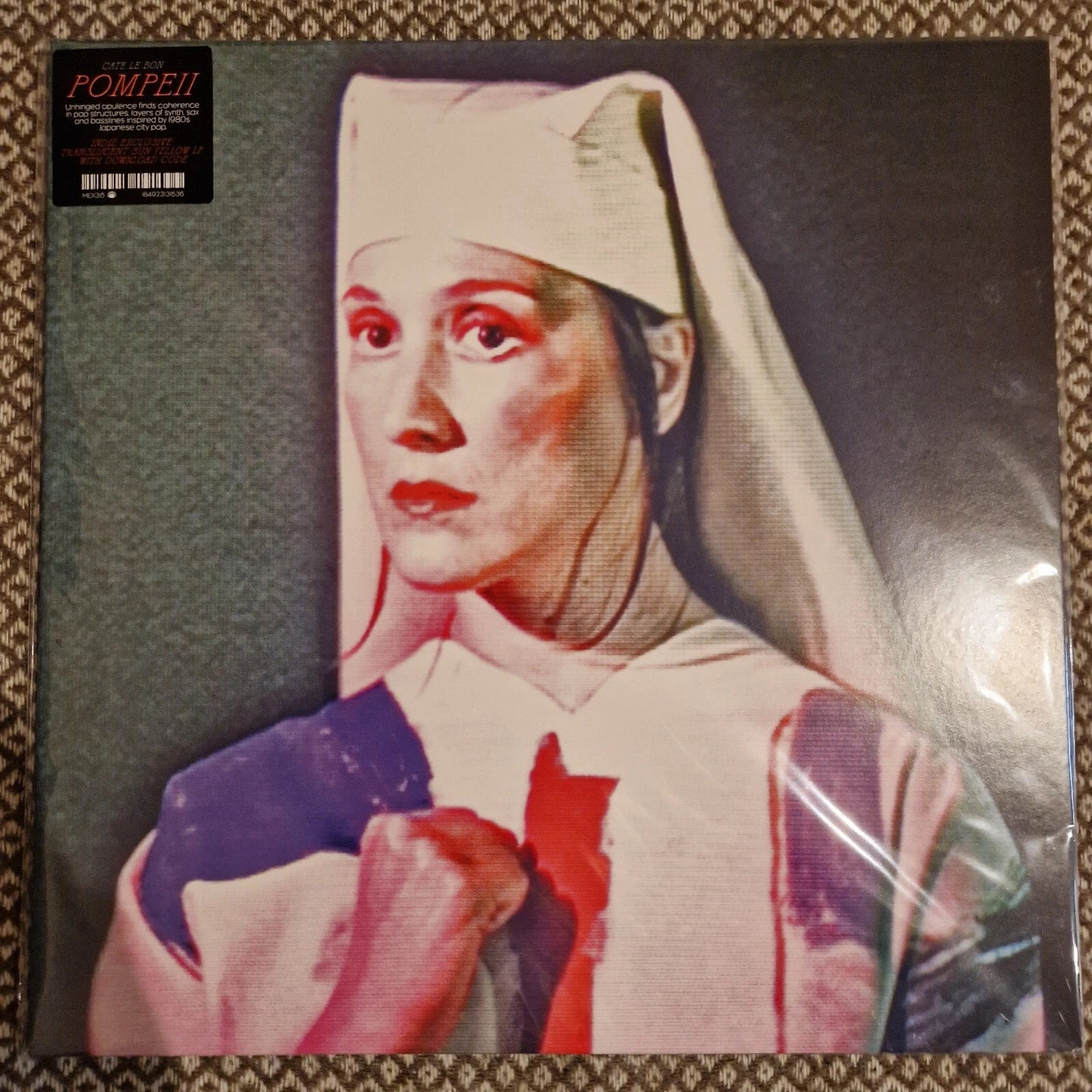Cate Le Bon – Pompeii / Vinyl LP limited on Yellow + Signed Card