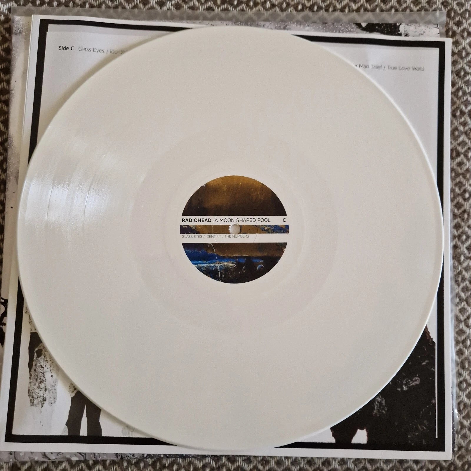 Radiohead ‎– A Moon Shaped Pool / Vinyl 2LP on White Opaque (Optimal Media)